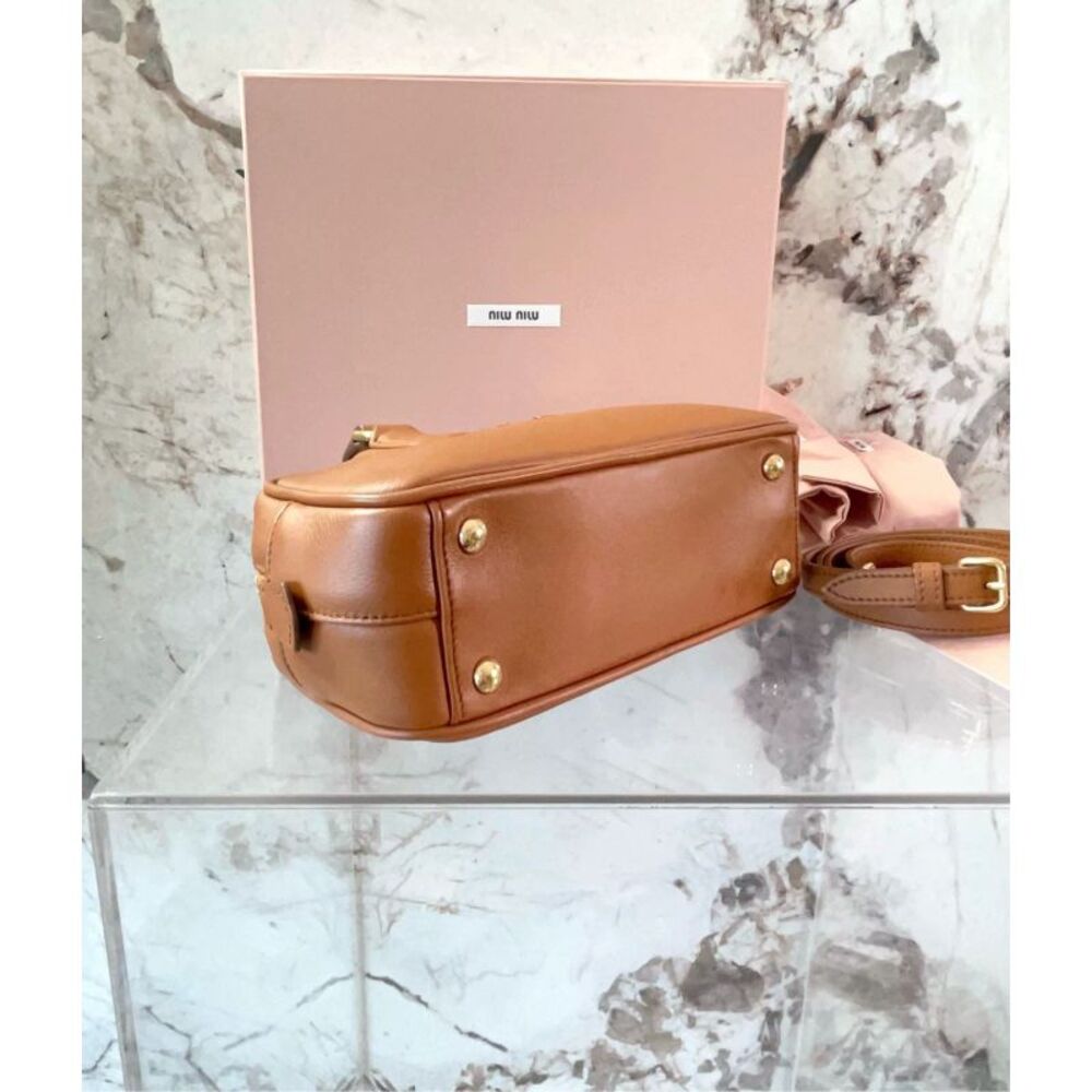 Miu Miu Women Pre-Loved Bag Very Good Condition - Picture 5 of 9